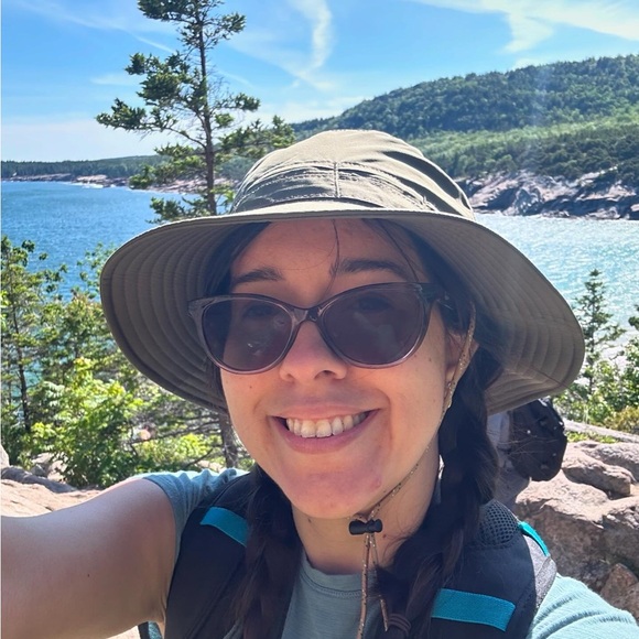 Meet your Posher - Picture 5 of 5